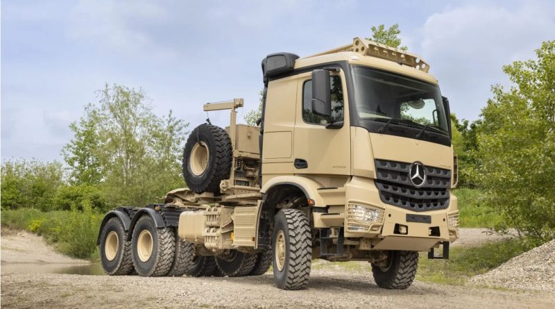 Daimler Truck Zetros terränglastbil anpassad för militära operationer.