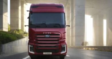 Nya Ford Trucks F-MAX 2025 med modern frontgrill och aerodynamisk design